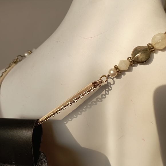 Off White and Brass Necklace - Picture 14 of 17